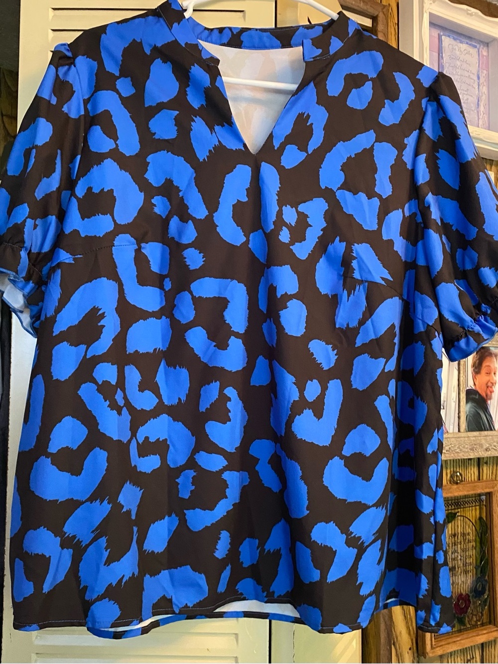 SHEIN Black and Bright Blue Leopard Print V-Neck Blouse